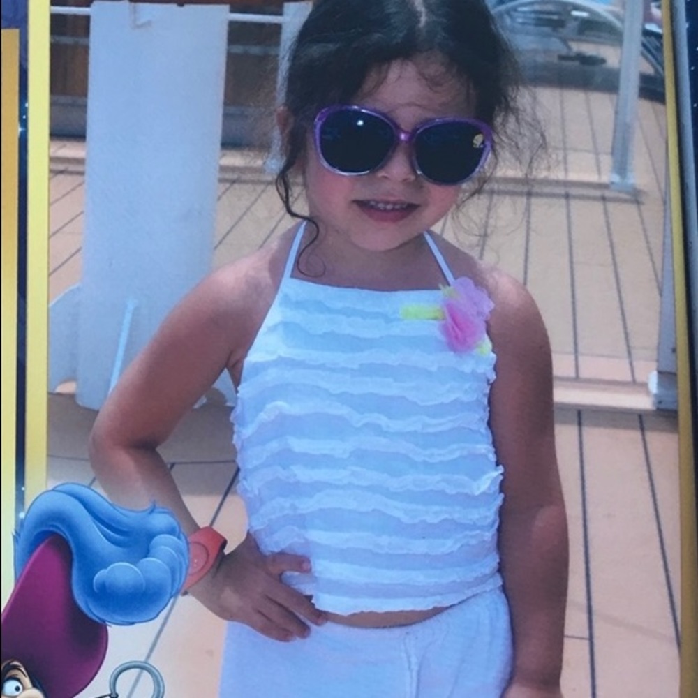 Kate Mack chic outfit for girls